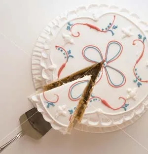 White Chocolate Cake 2lbs (Karachi Only)