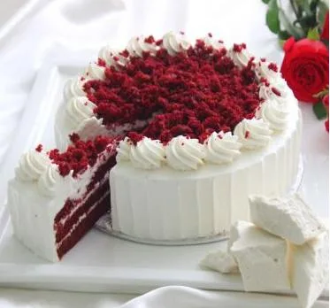 red-velvet-cake-Movenpick